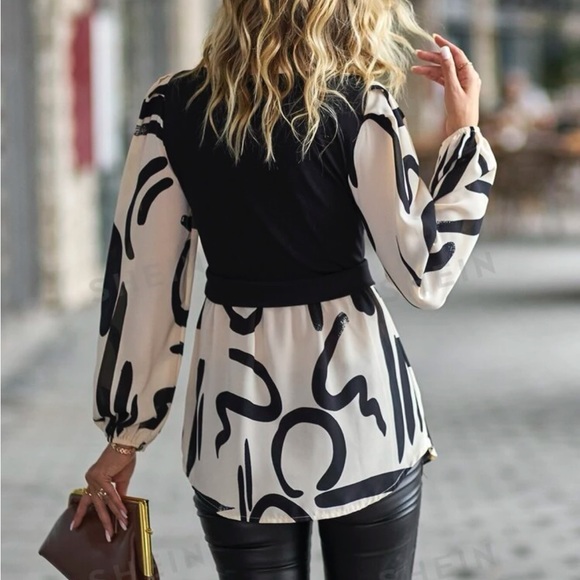 NWOT Shein Graphic Print Button Front Lantern Sleeve Peplum Top Sz L - Picture 2 of 2